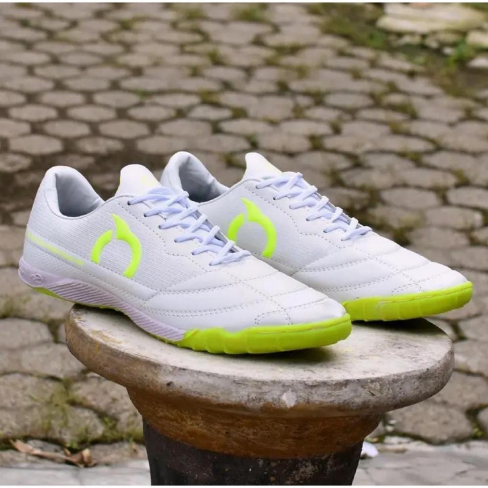 Hot Sepatu Futsal Ortuseight Komponen Original Forte Savage In Ortus Warna Putih Hijau Terlaris. Gar