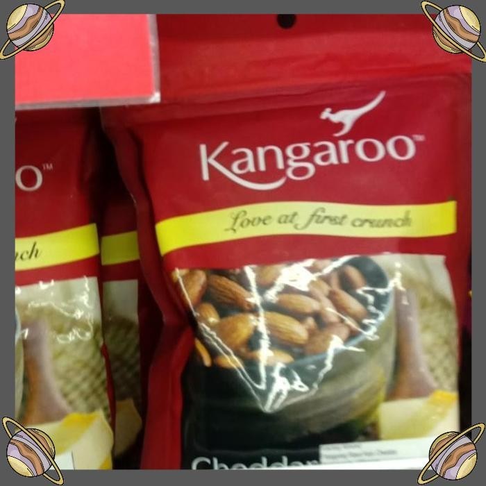 

[CLS] KANGAROO CHEDDAR CHEESE ALMOND 100 GR/KACANG ALMOND RASA KEJU