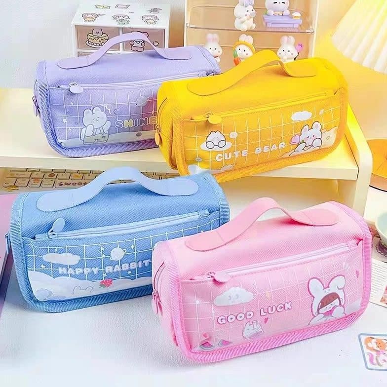 

Gj-46 ( Mia ) K005 Kotak Pensil Karakter Lucu Free Gantungan / Kotak Pensil Anak / Tempat Pensil Anak Free Gantungan Astronot Promo
