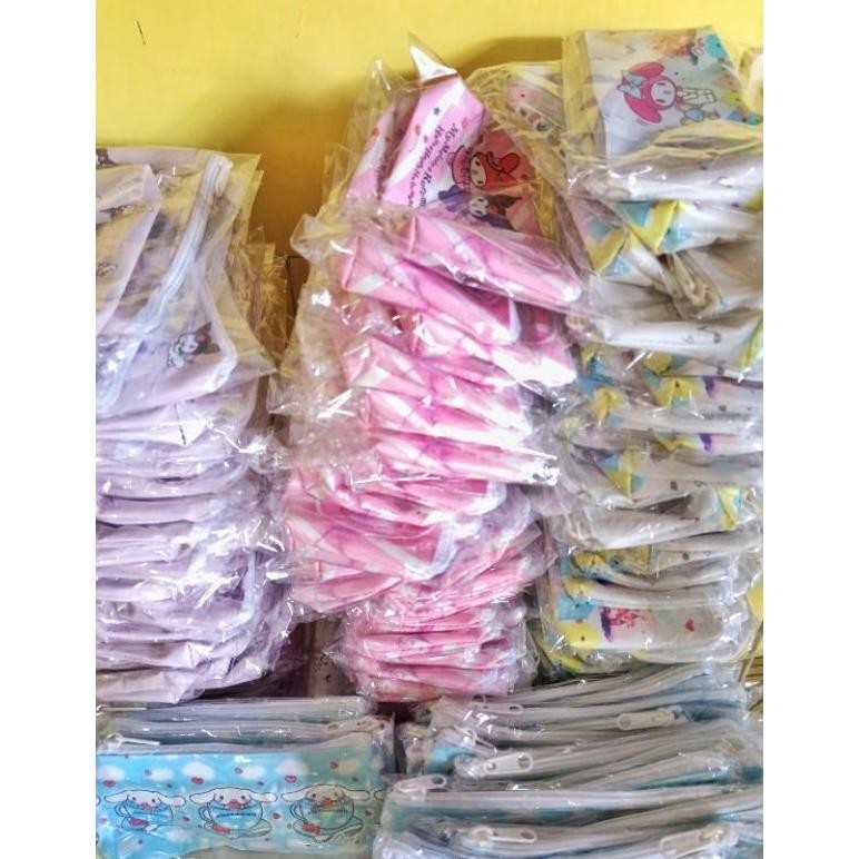 

Murah Grosir Kotak Pensil Sanrio. Tepak Isi 12 Pc Selusin Hemat