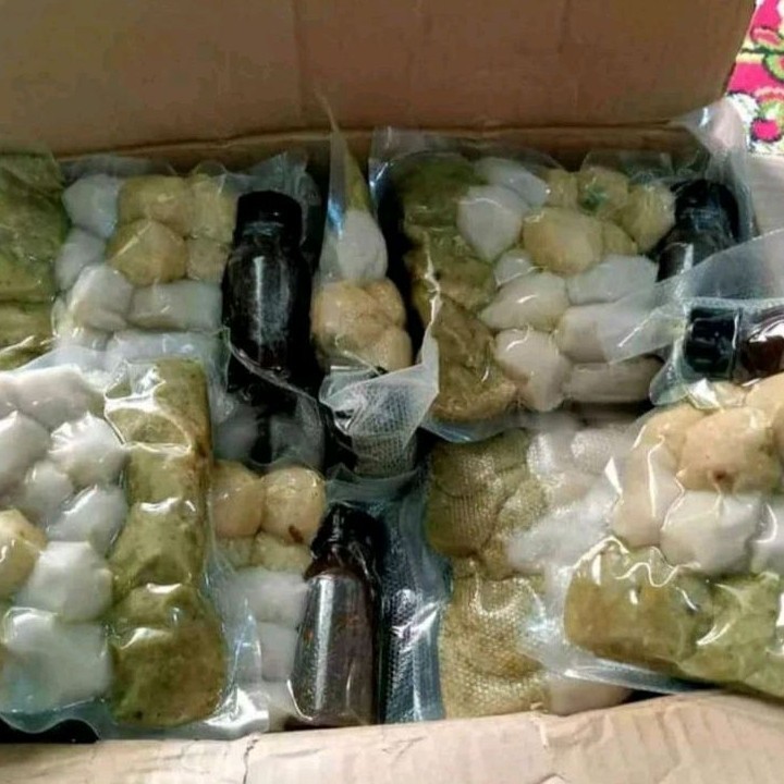 

PAKET A/PAKET LENGKAP +CUKO 1 BOTOL PEMPEK ASLI PALEMBANG FROZEN/FACUM ASLI PALEMBANG