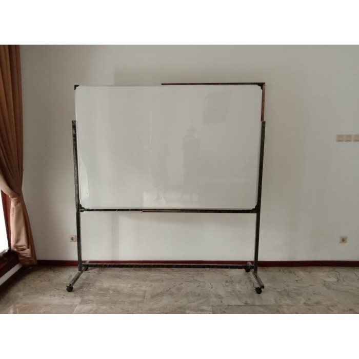 

whiteboard HPL standing uk 90x120 cm anti gores, gampang dihapus