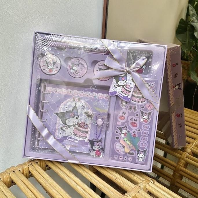 

Gift Set Alat Tulis Binder Buku Washi Tape Stationery Sanrio Kuromi