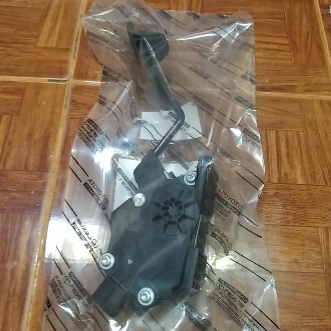 Pedal Gas Sensor Gas Innova Fortuner Hilux 78110- 0K040 Asli