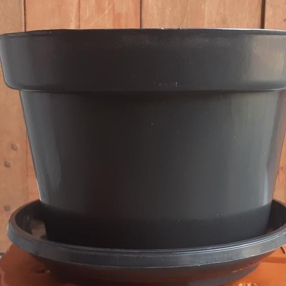 Pot Bunga Plastik Hitam 35Cm+Tatakan Bawah