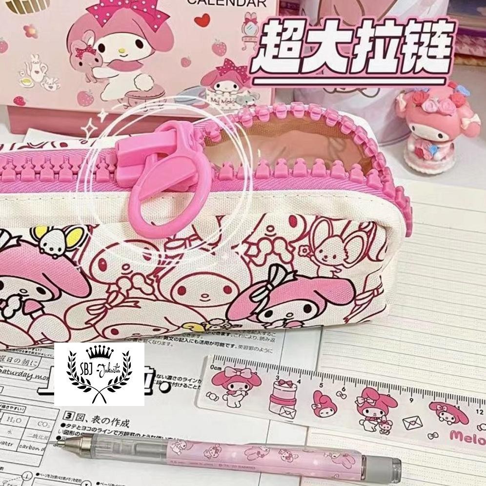 

ty-35 Tempat Pensil Kotak pensil Softcase kanvas Toy Story Sanrio My melody Pochacco resleting besar Hemat