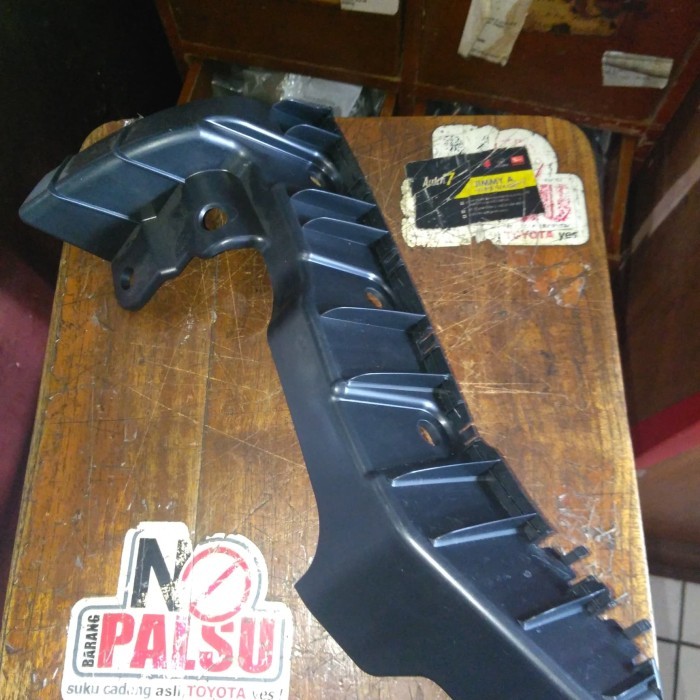Bracket Bemper Belakang Luxio original