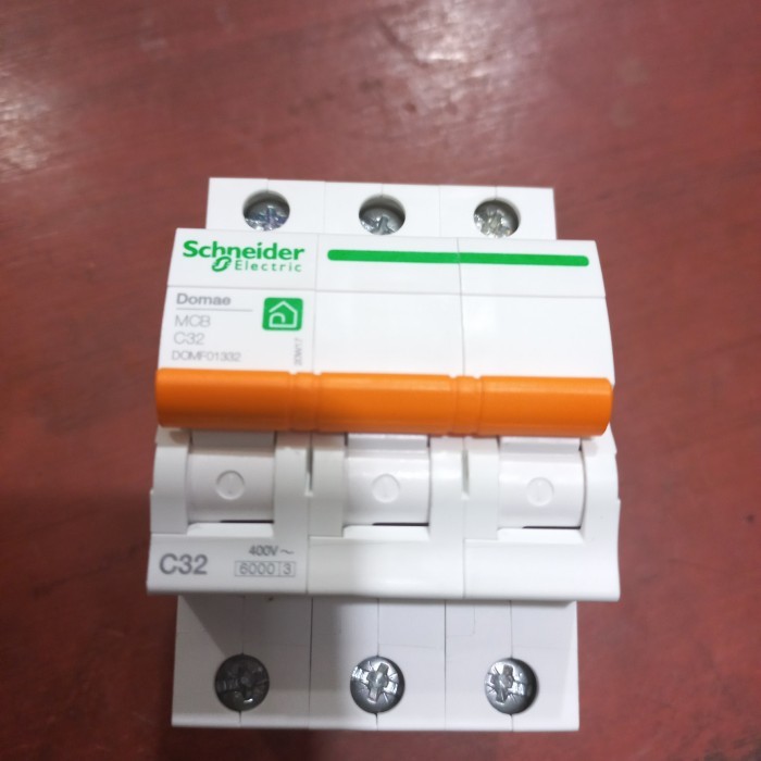 Mcb 3Phase 32A Schneider Tipe Baru