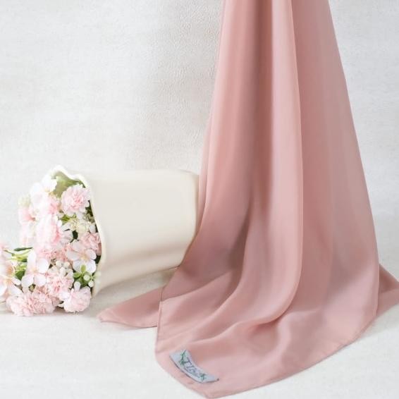 Hijab Polos Segi Empat Chiffon Azzura