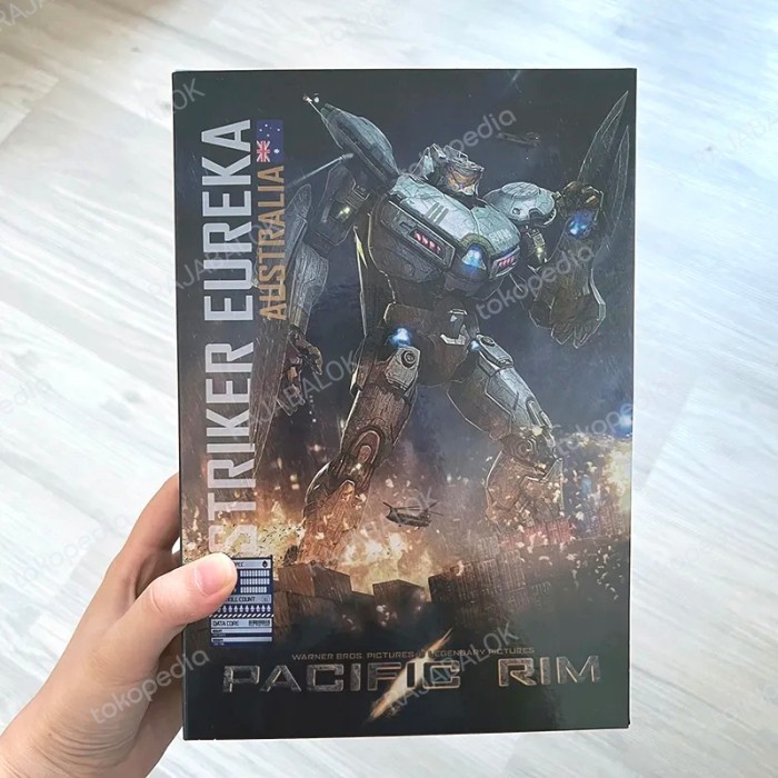 Action Figure Neca Pacific Rim Striker Eureka