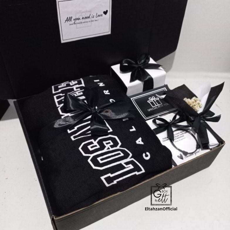 

XD27 GIFT BOX SWEATER PREMIUM HAMPERS CEWEK AESTHETIC HADIAH ULANG TAHUN WISUDA ANNYVERSARY Termurah