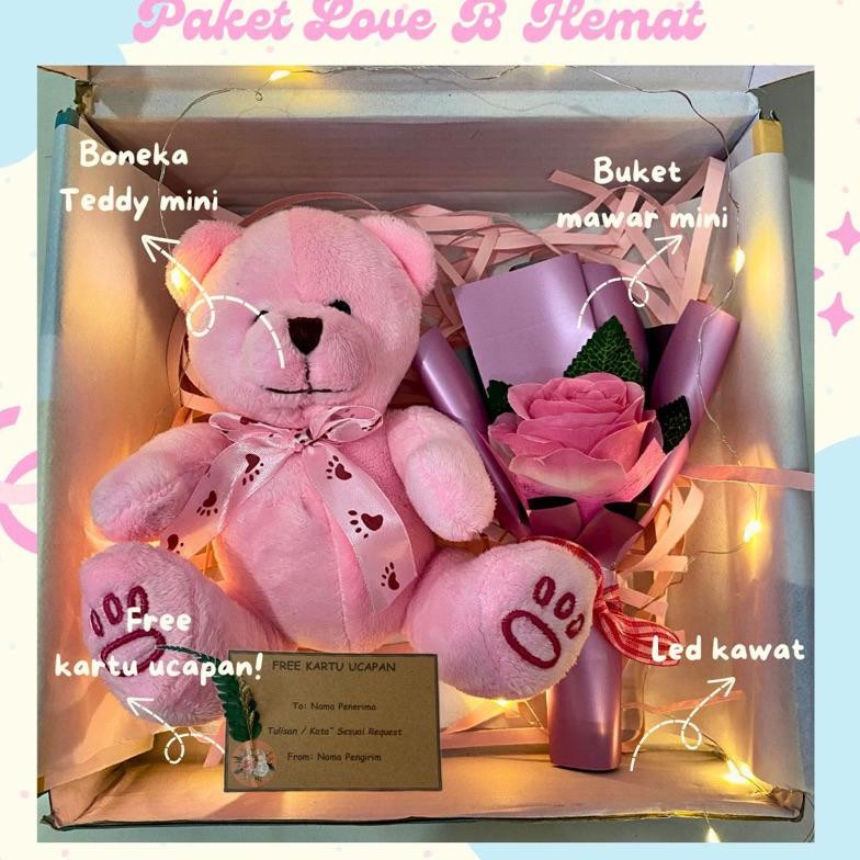 

Paling Laris! Kado Boneka Snack Hampers Ulang Tahun Kado Ulang tahun Aniversary Wisuda Kado Valentine Boneka Teddy Bear Buket Mawar Gift Box Hampers Murah