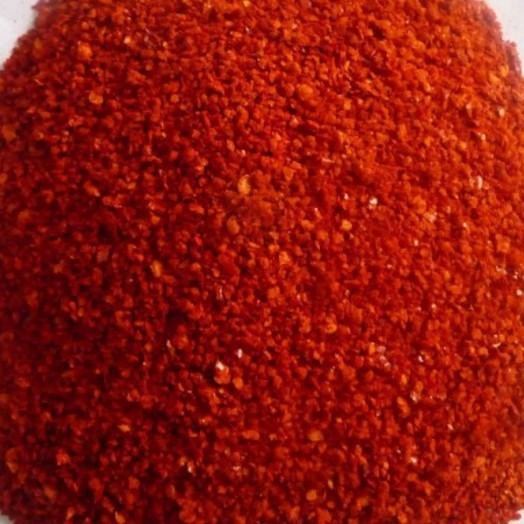 

Chili Granule 1 Kg / Cabe Bubuk Kasar / Cabe Granules Halal