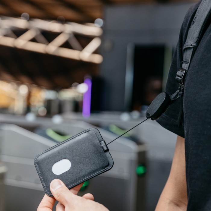 

Terbaru!!! Orbitkey ID Card Holder with Lanyard