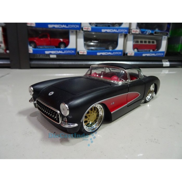 Jada - Chevy Corvette 1957, Black - Skala 1:24