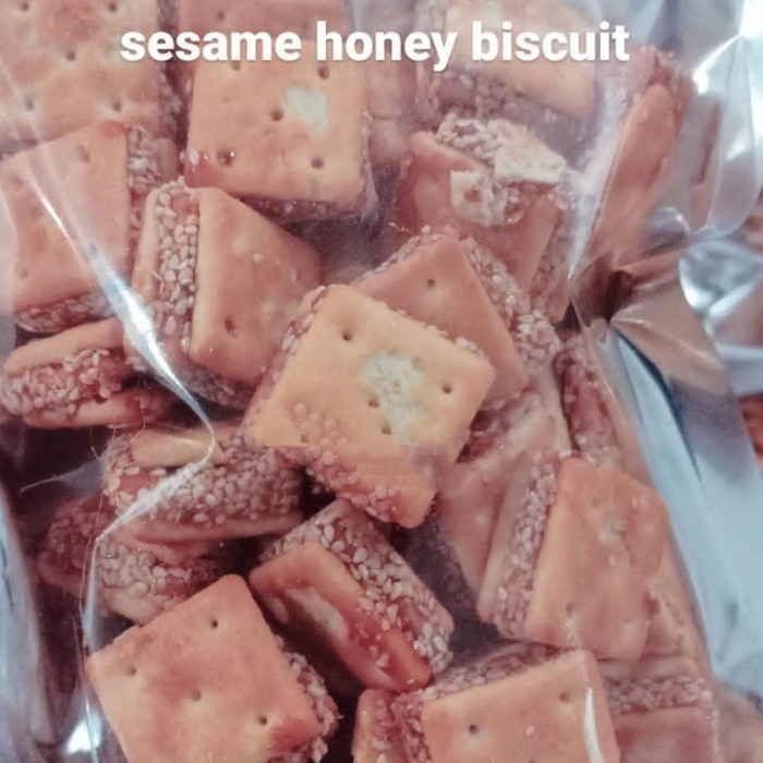 

Biskuit Wijen Madu / Sesame Honey Biscuits / Biskuit Manis