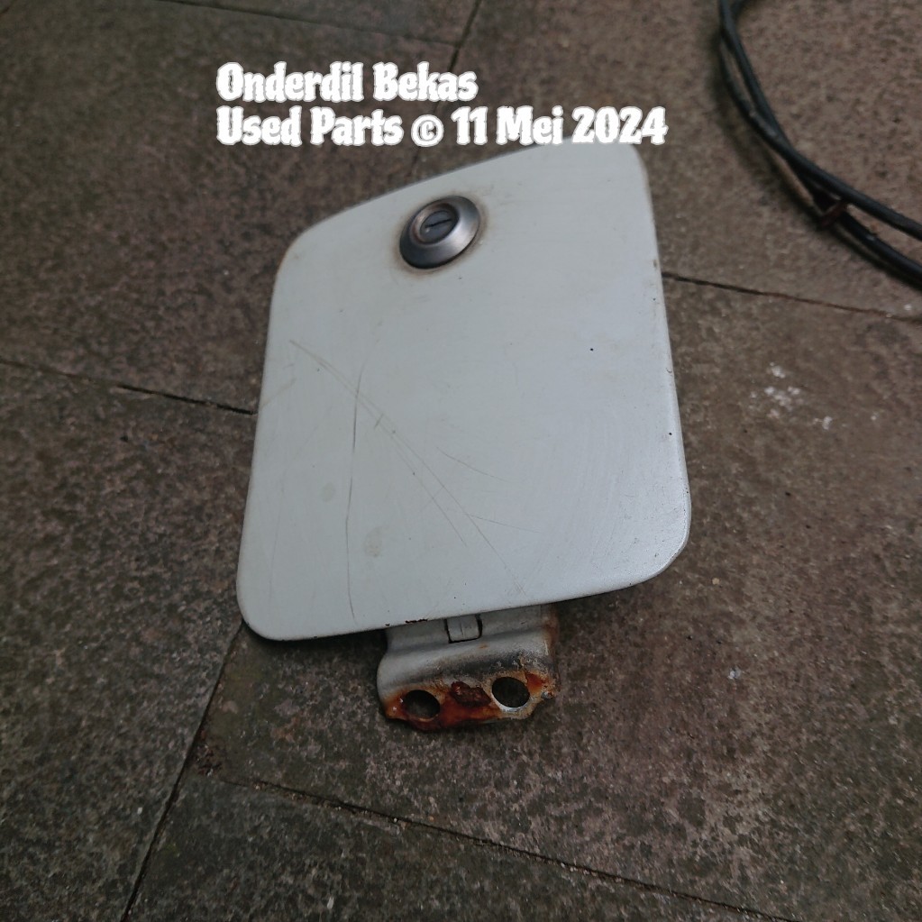 jendela bbm plat cover tutup bensin toyota corona 2000 RT132