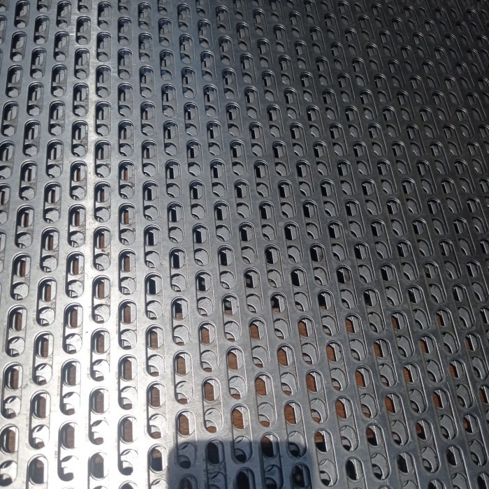 Plat Lubang Kapsul Tebal 1,2Mm Uk.100X50Cm Lubang 3,4,5,6,7,8,10Mm Asli