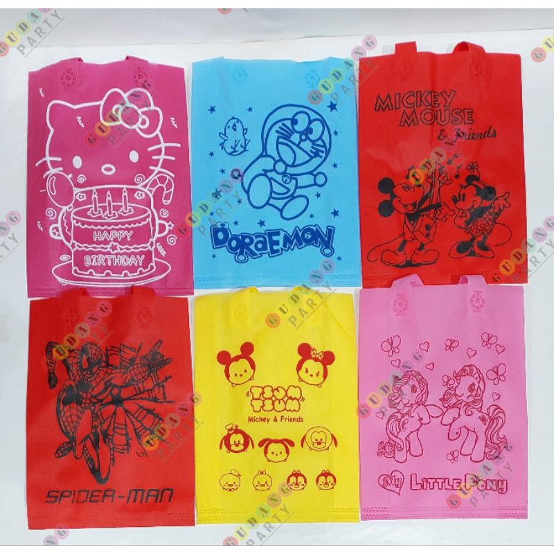 

Spunbond Goco Motif/Goco Kter/Goody Bag Ultah/Tas Souvenir