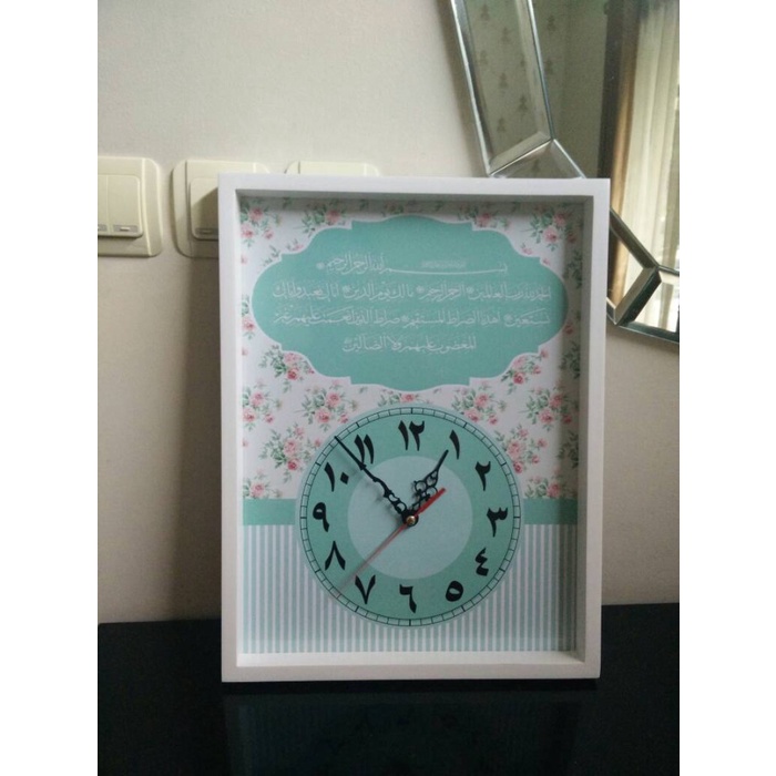 

Bestseller Hiasan Dinding Jam Kaligrafi Surat Alfatihah Uk 30X40 Shabby Chic