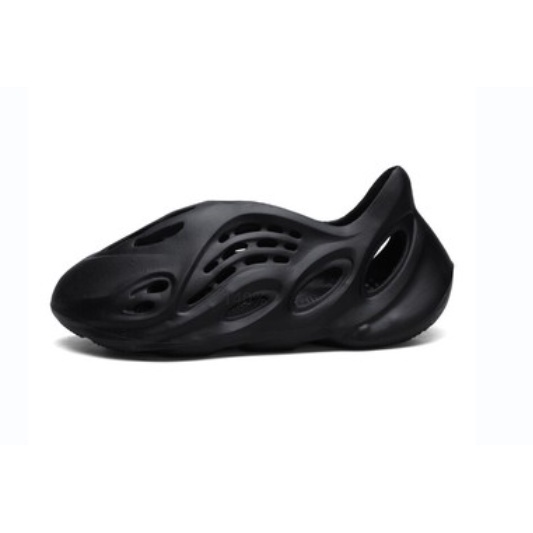 Terlaku.▼FOOTFU YEEZY FOAM RUNNER RNNR FOAM RUNNER SANDAL YEEZY SLIDES KARET SLIDE KANYE WEST TEBAL 