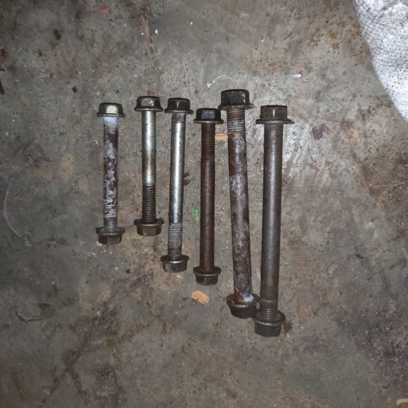 Baut Pangkon Mesin Megapro GL CB original