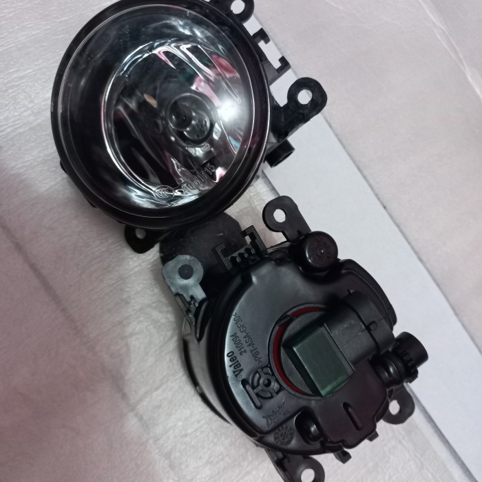 Foglamp Suzuki Ertiga 2010-2021 Apv Arena 2008 - 2018. Merek Valeo Kode Br05