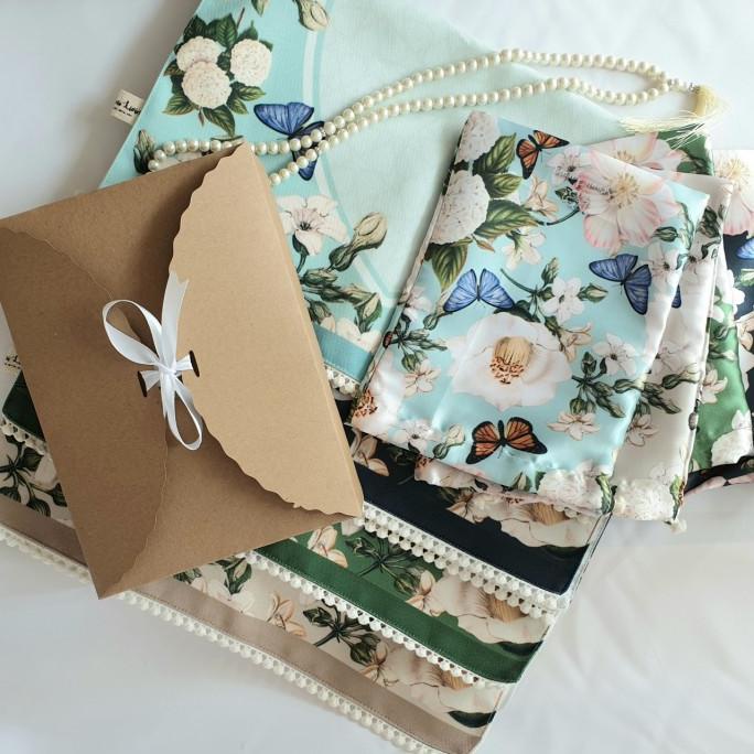 

Hampers Sajadah Mini White Peony by Seruni Living