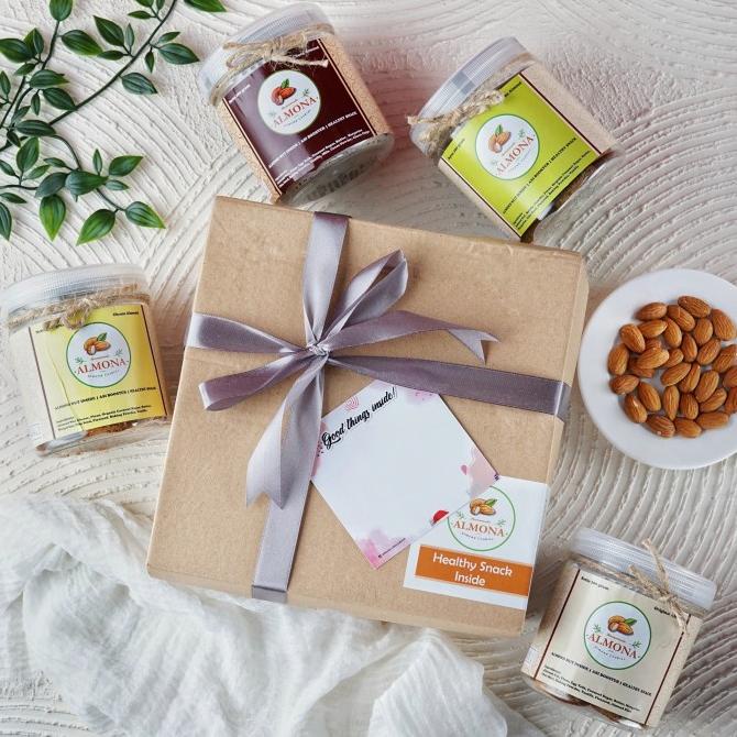 

Hampers Cemilan Sehat/Hampers Ibu Menyusui/ASI booster/Kado Lahiran