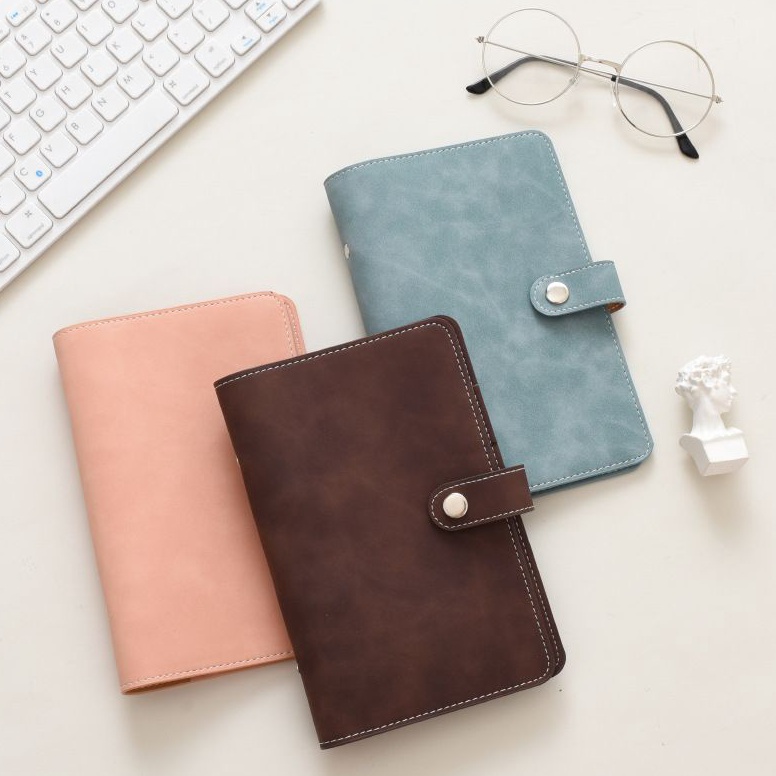 

Buruan Beli Binder Keuangan Bahan Kulit Suede Premium / Binder Budgeting / Binder Pengatur Keuangan / Binder A6 Kulit / Binder Kulit / Dompet Pintar / Dompet Disiplin / Dompet Budgeting D97