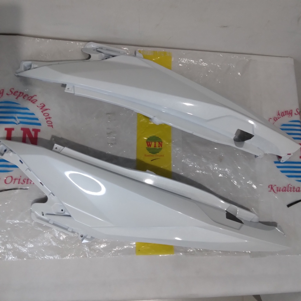 WIN - Cover Body Besar Vario 125 150 2015 2016 2017 | bodi samping belakang kiri kanan motor honda E