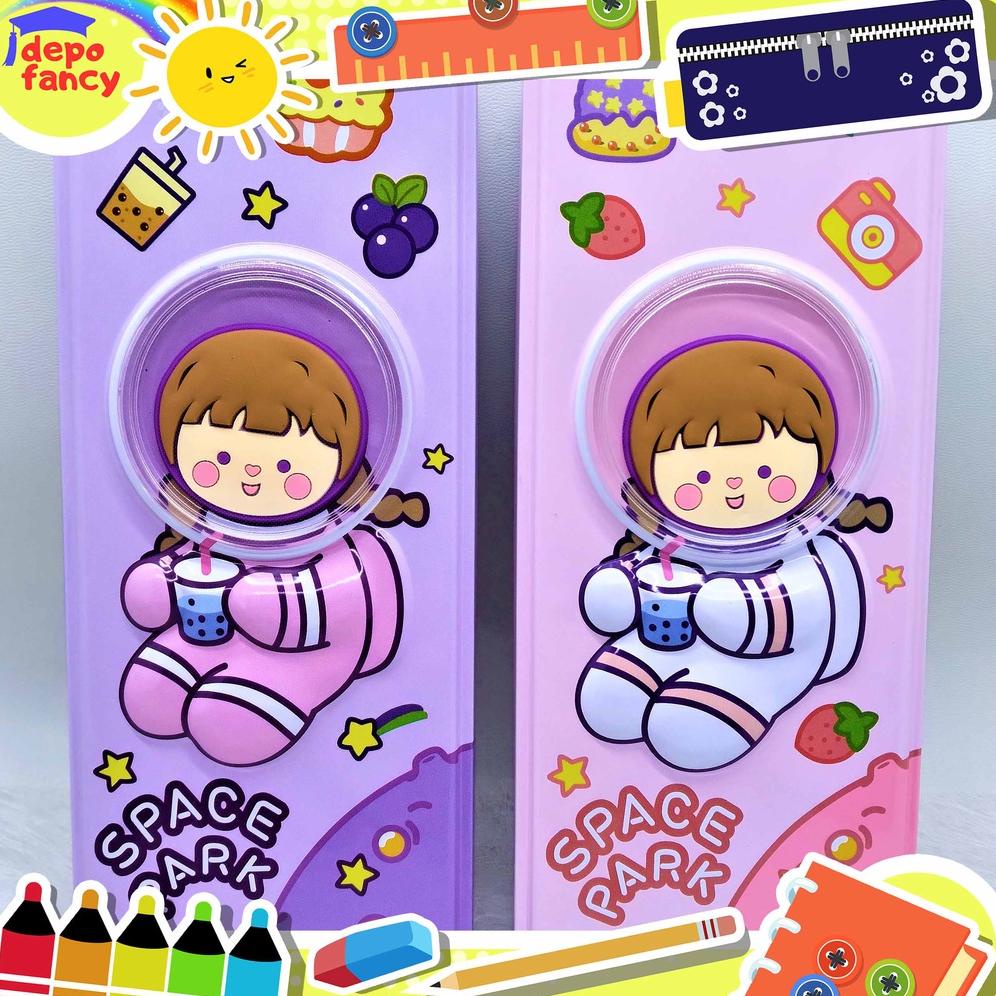 

ERA219 KOTAK PENSIL KALENG ANTI PENYOK/ TEPAK PENSIL KALENG/ TIN PENCIL CASE / KOTAK PENSIL GAMBAR TIMBUL LUCU 2 Susun Space Park B733 ++