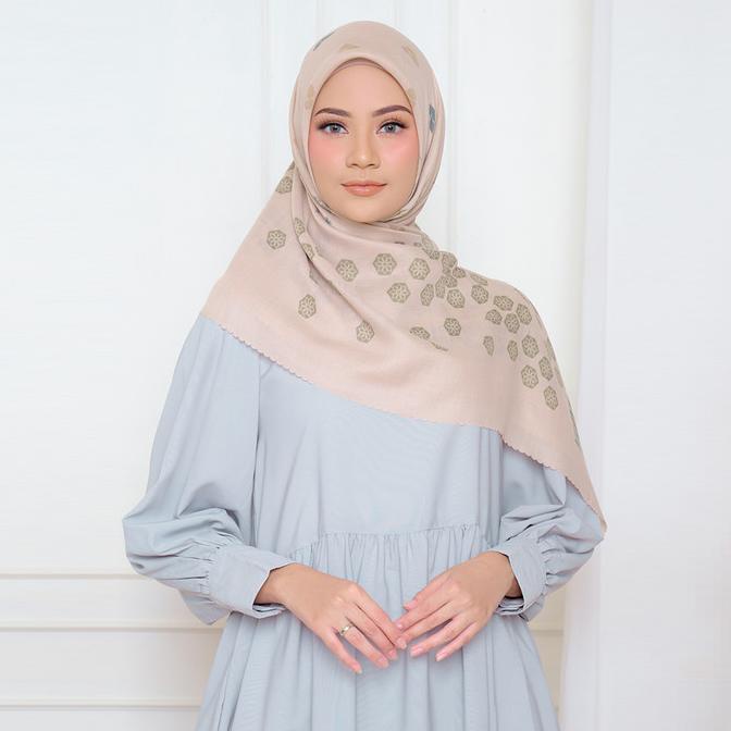 Sale BIA x Revalina S Temat - Elva Almond Scarf Kerudung Segi Empat -Yunani Termurah