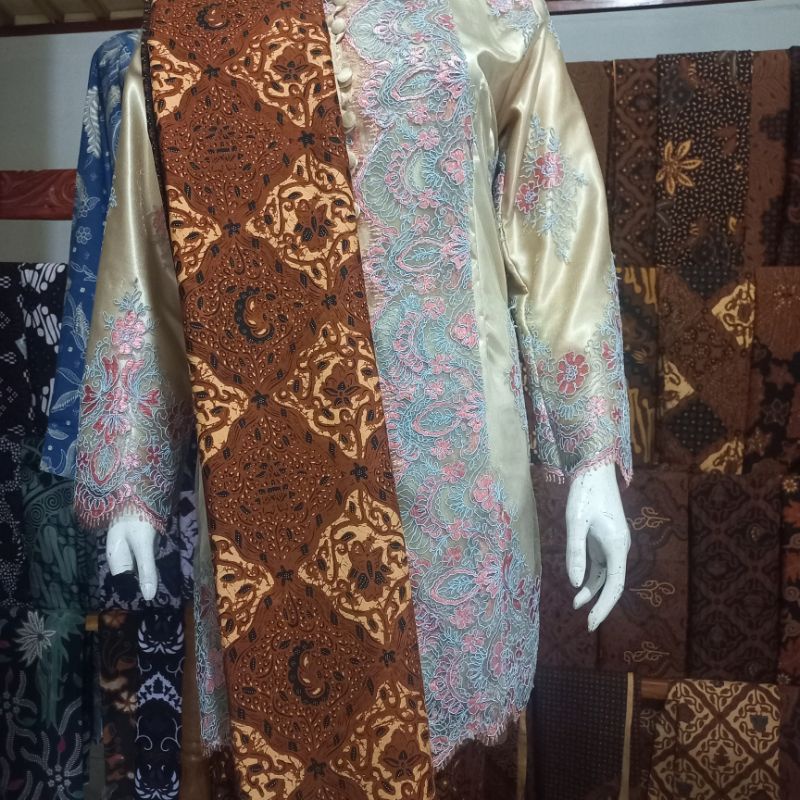 Jarik Sidoasih Sogan Solo Bawahan Kebaya Beskap Pengantin
