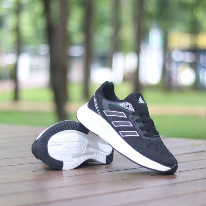 sepatu olahraga pria import