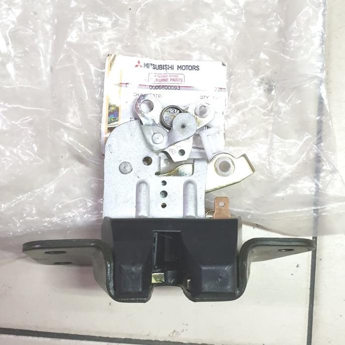 Door Lock Bagasi Asli Mitsubishi Kuda