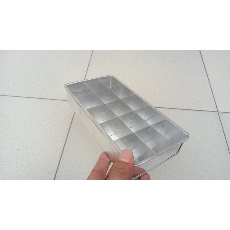 loyang kue brownies sekat 20x20 cm 25 sekat