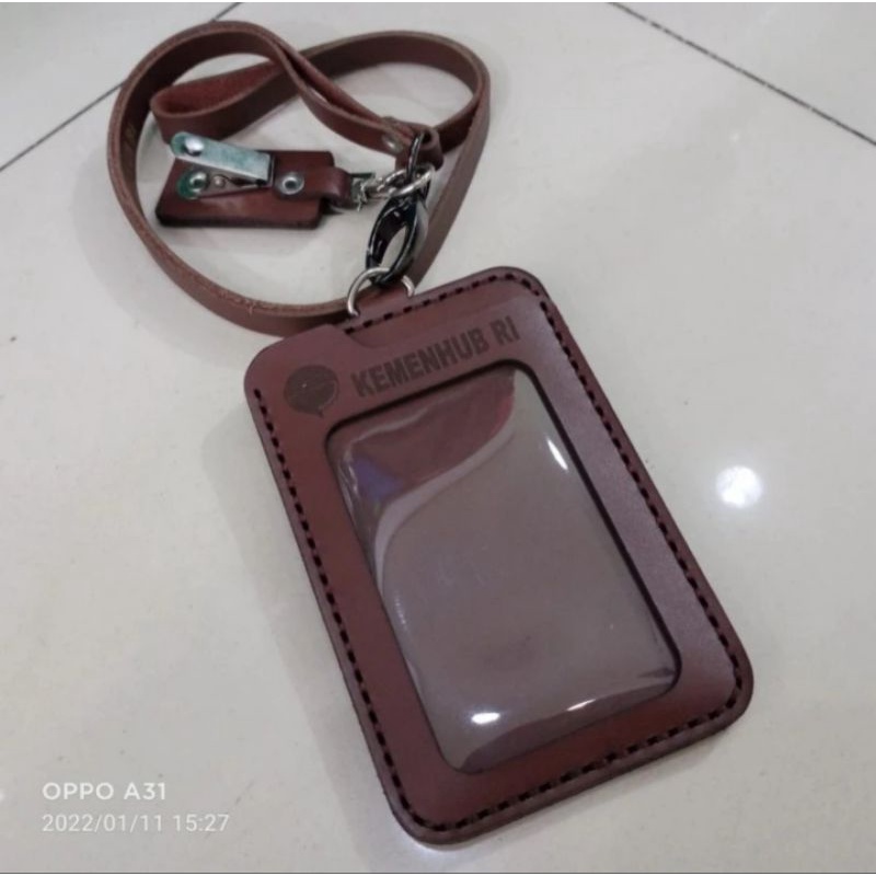 

HOLDER KALUNG ID CARD LOGO KEMENHUB KULIT ASLI COKLAT BEST QUALITY PREMIUM
