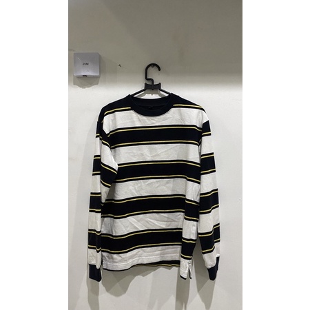 LONGSLEEVE/CREWNECK UNIQLO STRIPE IQBAL