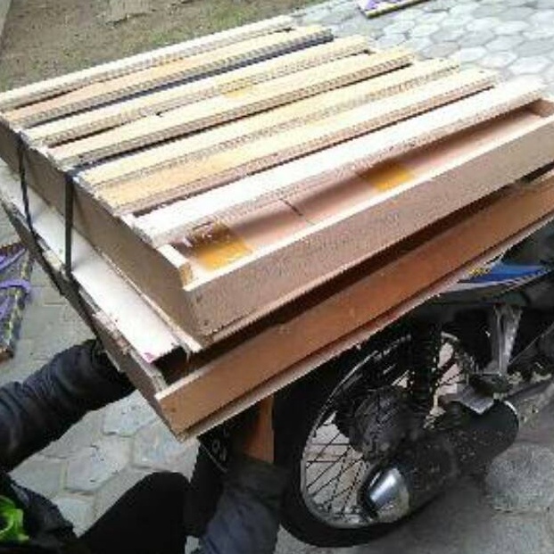 

10.10 Brands Festival Box Kayu Palet Packing Kayu Tambahan