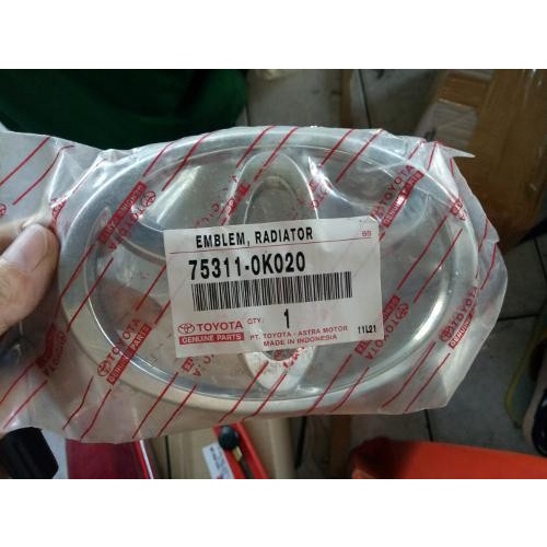 ✅Termurah Emblem Toyota Di Grill Innova Tahun 2004-2008 Ori Terbatas