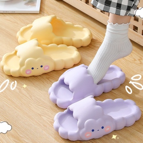 Sandal Rumah Ringan Empuk Bahan Eva Tebal / Sandal Musim Panas Kartun Bentuk Awan / Sandal Wanita Mu