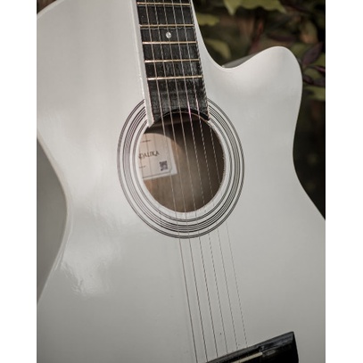[Paket Lengkap] Gitar Akustik Putih Mandalika S-01 Murah Fullset
