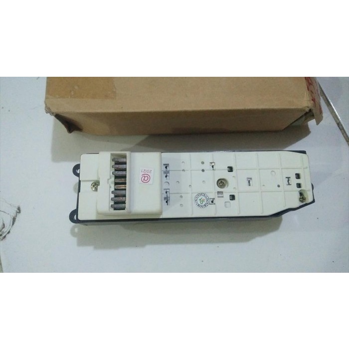 Saklar Tombol Master Pusat Power Window Kijang Grand 2000 terbaik