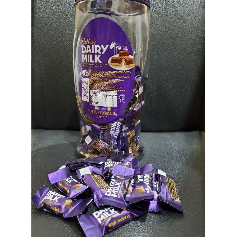 

Coklat Cokelat Cadbury Dairy Lk Toples 405 Gram Isi 90 Pcs