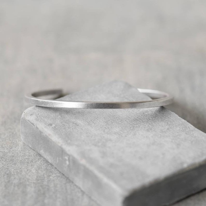 Mei Gelang Pria Bangle Polos Perak 925 Sterling Silver