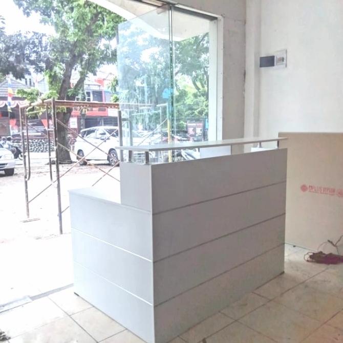 Meja Kasir Meja Resepsionis Minimalis