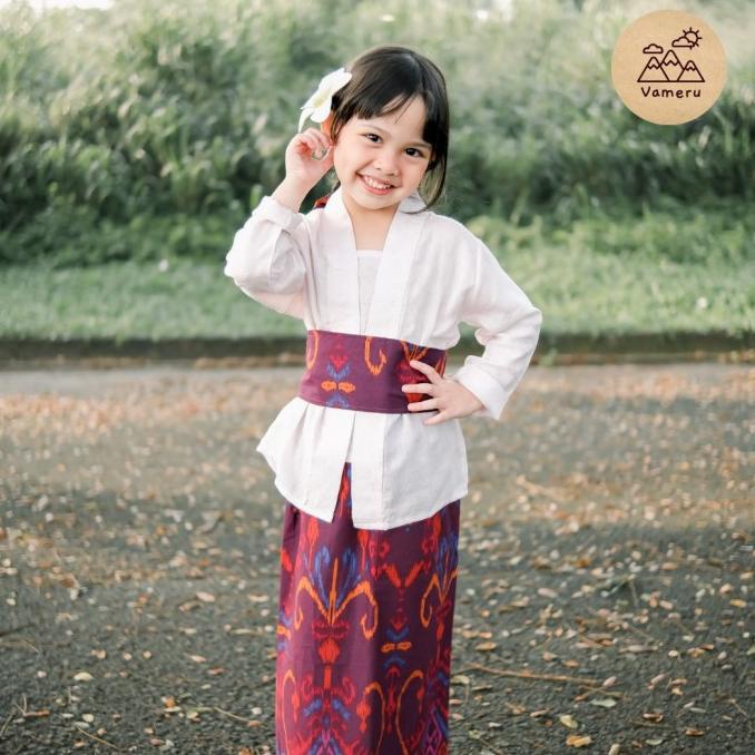Kidssnow_ Kebaya Anak Encim Motif Endek Bali Terbaik