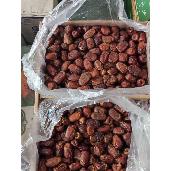 

Kurma Mesir Golden Valley 1 Dus 10 Kg Golden valley