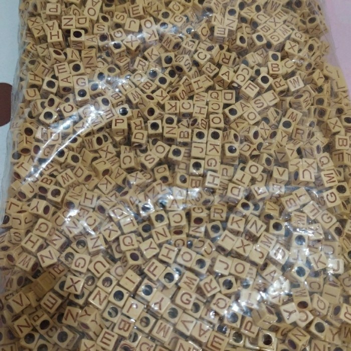 

Manik Mote Huruf Abjad Kayu Coklat 6mm